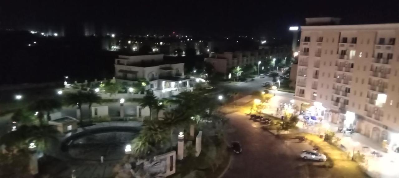 Dubey Homestay - 500 Meter From Temple Vrindāvan Esterno foto